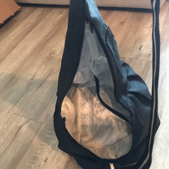 Small cat/dog sling in great condition - Picture 3 of 5